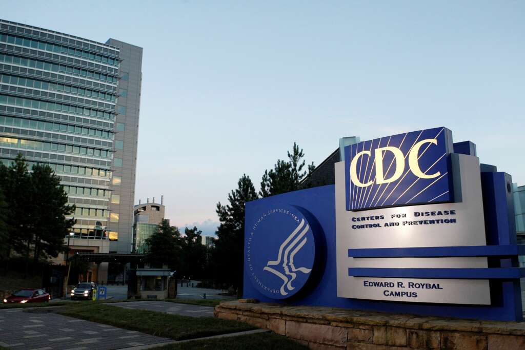 U.S. CDC signs off on Moderna, J&#038;J COVID-19 vaccine boosters, mix-and-match shots