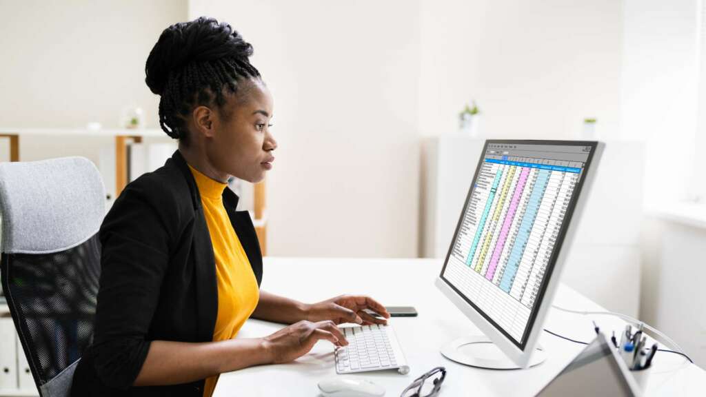 Planet’s Proximis software platform empowers retail staff to deliver a true connected commerce experience