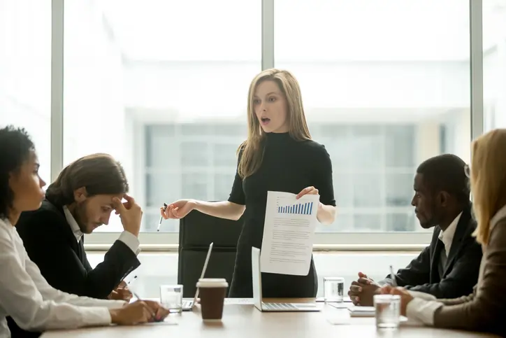 Can leaders admit company errors, but also keep their job?