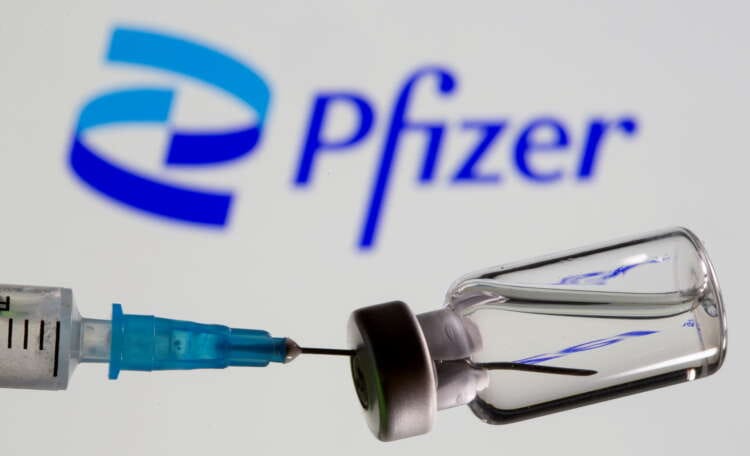 Sydney COVID-19 cases seen topping 2,000 a day as Australia ramps up vaccinations
