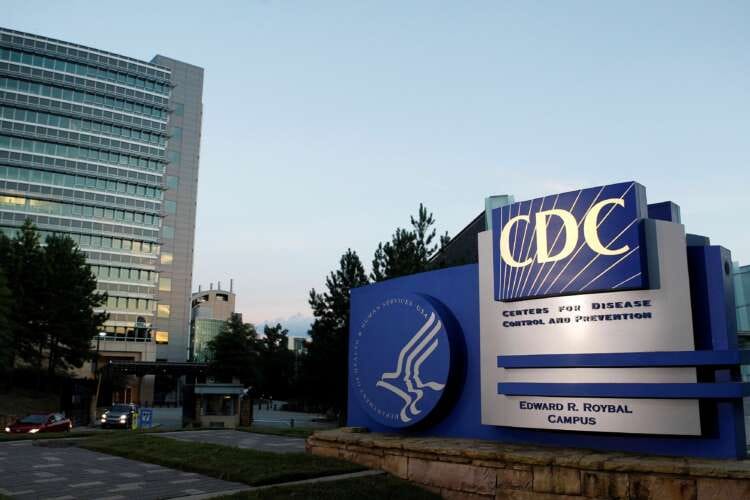 U.S. CDC signs off on Moderna, J&#038;J COVID-19 vaccine boosters, mix-and-match shots