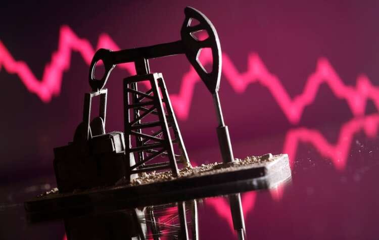 Oil steadies from decade-highs as Iran talks kindle supply hopes