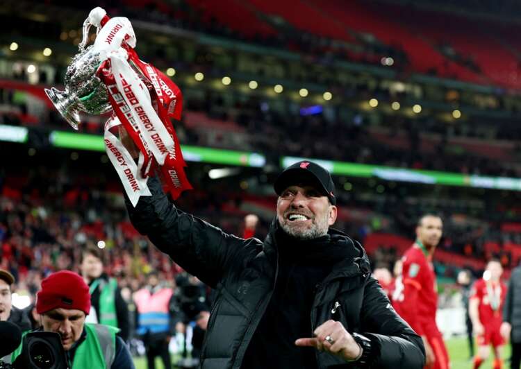 Soccer-Liverpool boss Klopp signs new contract until 2026