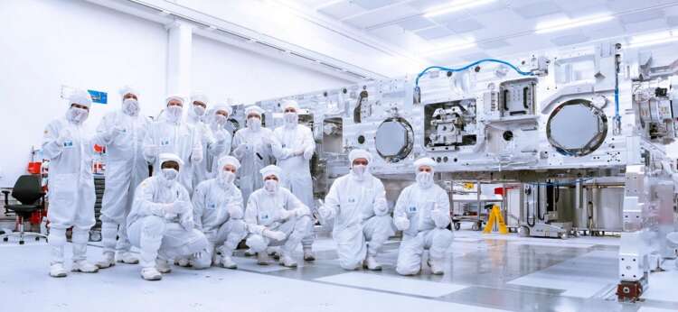 Computer chip giant ASML places big bets on a tiny future