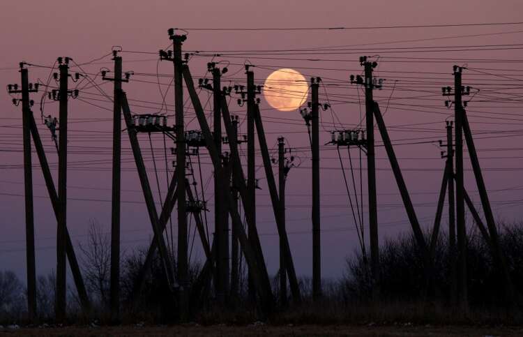 Exclusive: Europe ready for Baltics emergency switch-off from Russian grid