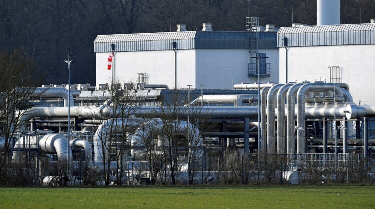 EU asks countries to cut gas demand by 15% until spring