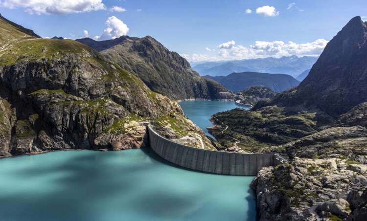 Switzerland&#8217;s new energy asset: hydro plant with capacity to charge 400,000 car batteries