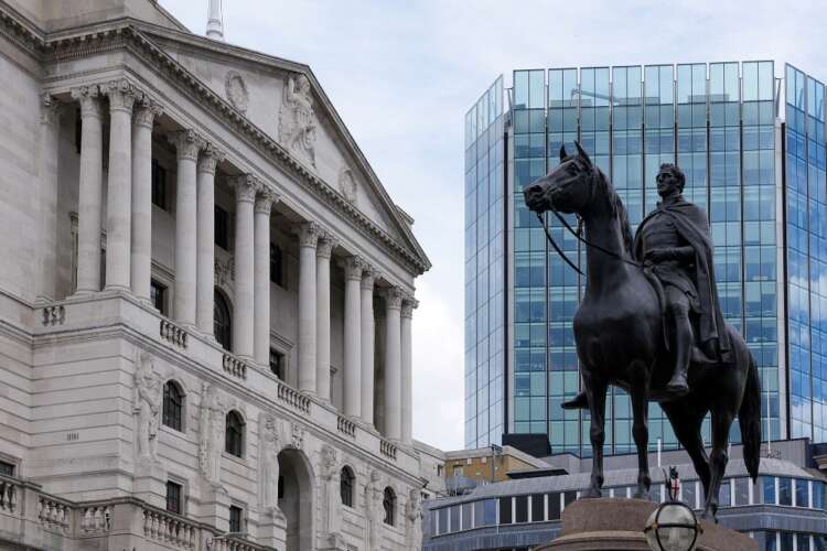 Investors flee UK bonds, pushing gilts to huge monthly loss