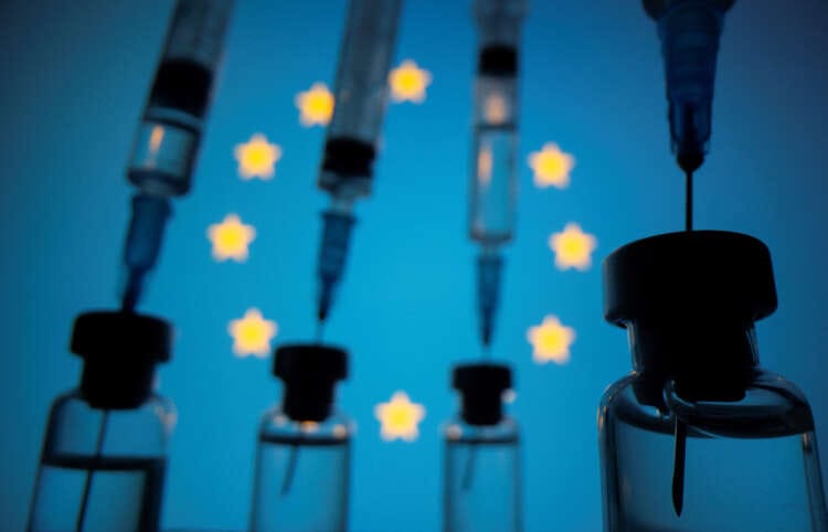 EU regulator backs two Omicron-adapted COVID boosters