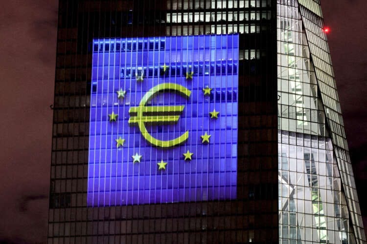 ECB governors see rising risk of rate hitting 2% to curb inflation &#8211; sources