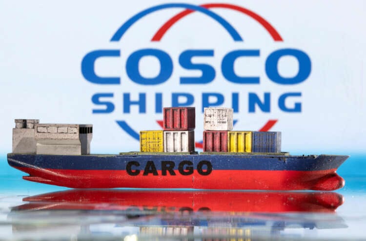 German coalition divided over Chinese bid for Hamburg port terminal