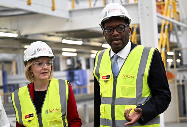 Challenging &#8216;orthodoxy,&#8217; Kwarteng clings on after UK market rout