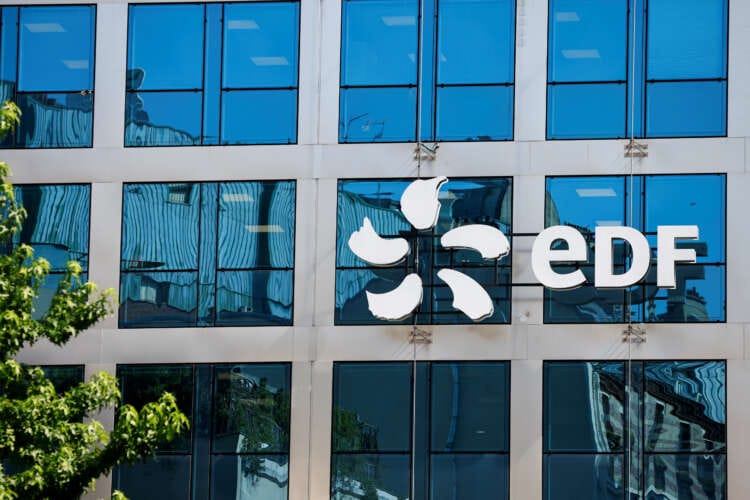 French unions unanimously sign wage agreement with EDF, company says