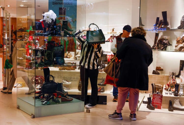 Spain&#8217;s 12-month inflation slows down again in December to 5.8%