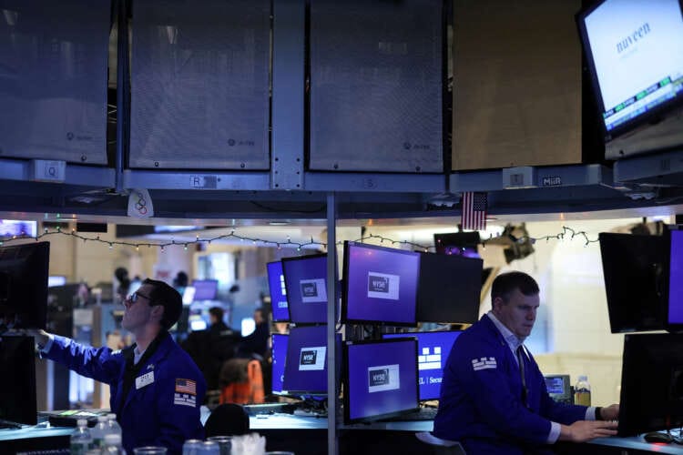 Global stocks close in on 4-week highs, oil rises on hopes of &#8216;soft landing&#8217;