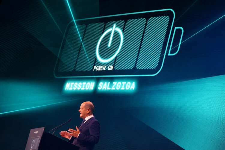 German chancellor meets auto, battery bosses in &#8216;mobility&#8217; summit
