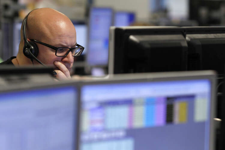 FTSE 100 snaps four-day winning streak as Britain&#8217;s Ocado slumps