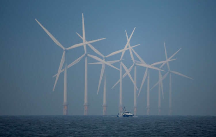 Britain announces 205 million pound auction for renewable power projects