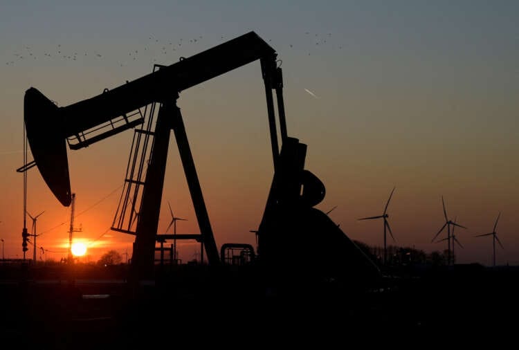 Oil rises on demand hopes as banking crisis fears subside
