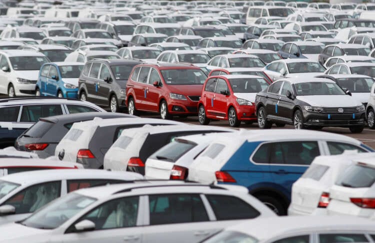 UK new car sales rise 17% in March; best ever month for EVs
