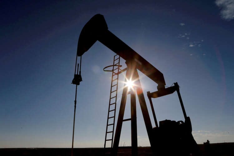 Oil climbs almost 3% as recession fears begin to fade