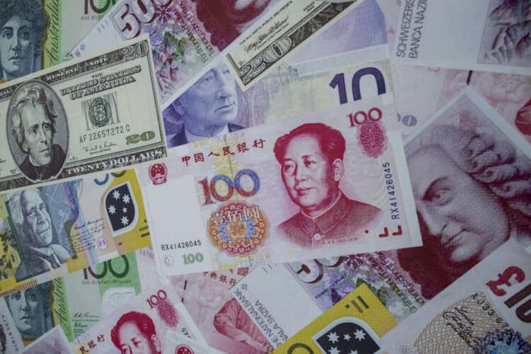 Dollar gains after Fitch watch heightens debt ceiling jitters