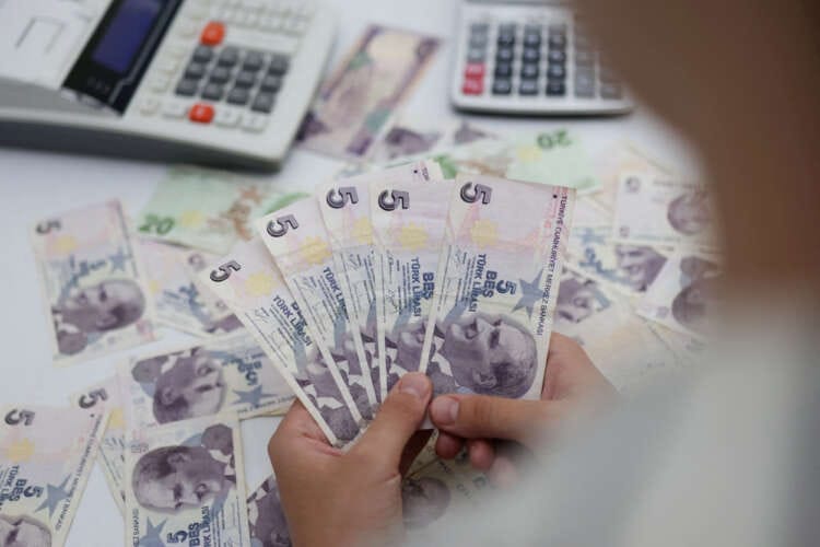 Dollar nudges lower as U.S. debt ceiling deal dents safe-haven appeal