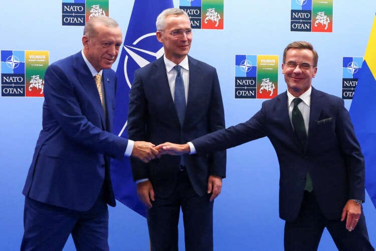 Turkey backs Sweden&#8217;s NATO entry