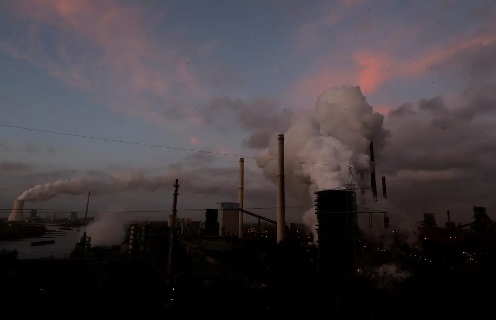 German industrial output drops unexpectedly in November