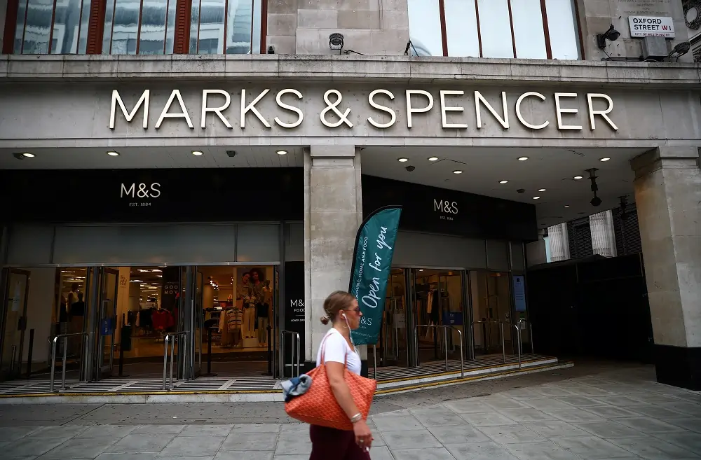 M&#038;S claims Christmas crown as food and clothing sales beat forecasts