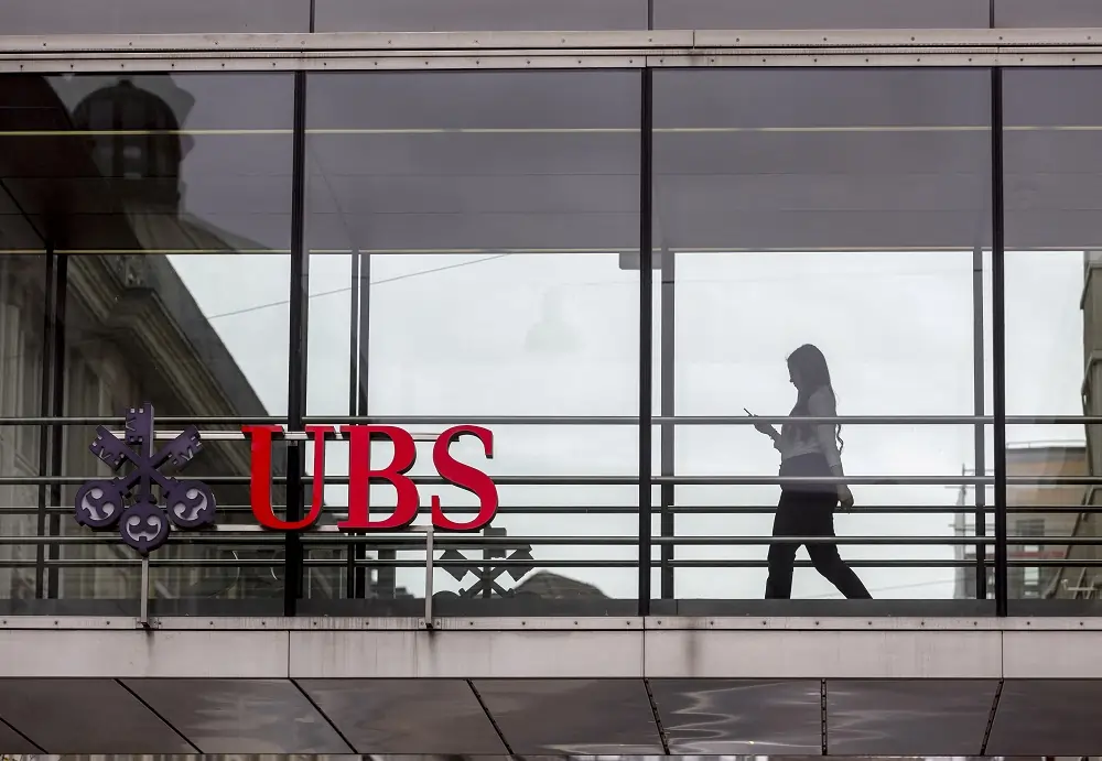 Pay gap between bosses and ordinary workers widens in Switzerland