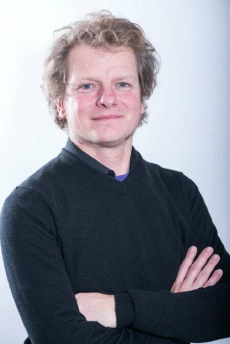 Dr Gordon Fletcher