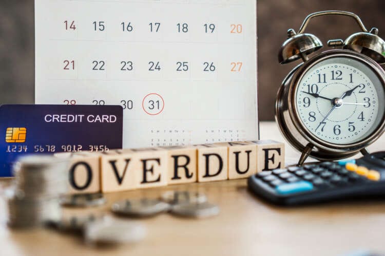 How big is the late payments crisis and who will break the deadlock?
