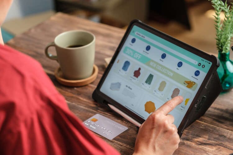 Grelly: A Visual Search Engine For Ebay