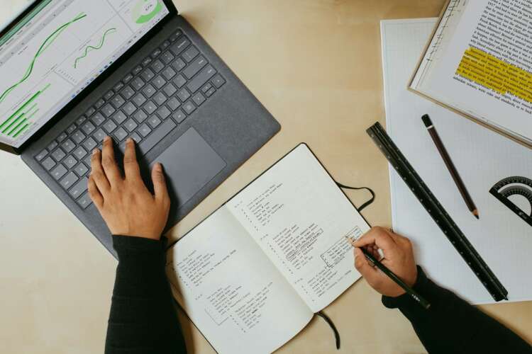 5 SaaS Tools To Help Your Company/Business Save Money in 2022