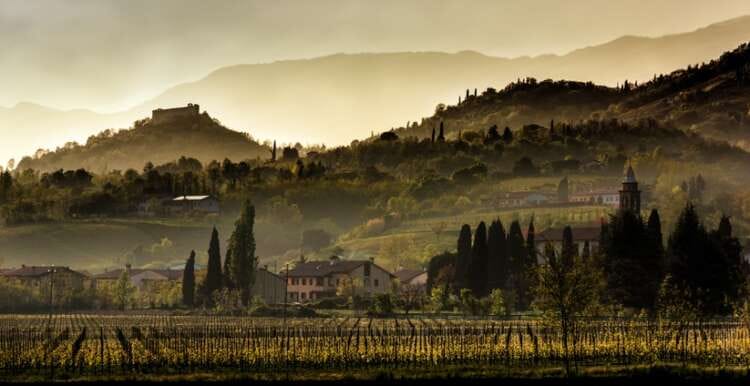 Will the €20 Million Scheme to Revive Dying Italian Villages Aid Tourist Recovery?