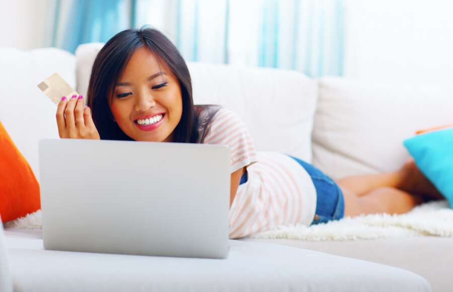 Welcoming customers through connected experiences