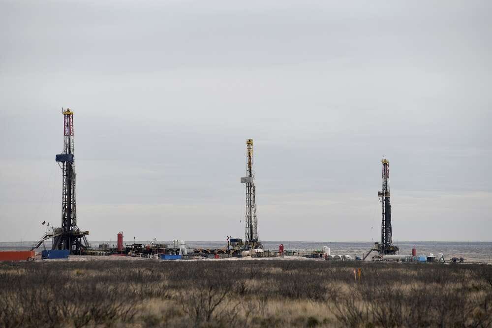 Analysis-Energy hungry Europe can&#8217;t look to U.S. shale to fill any OPEC gap