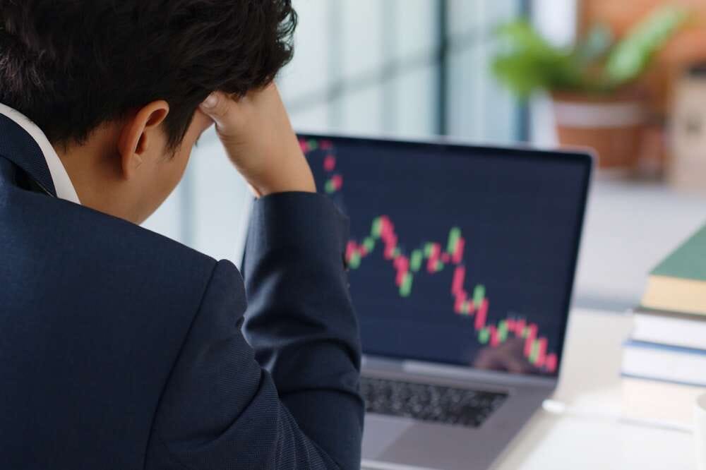 Cryptocurrency crash is top risk for young investors in 2022, new research reveals