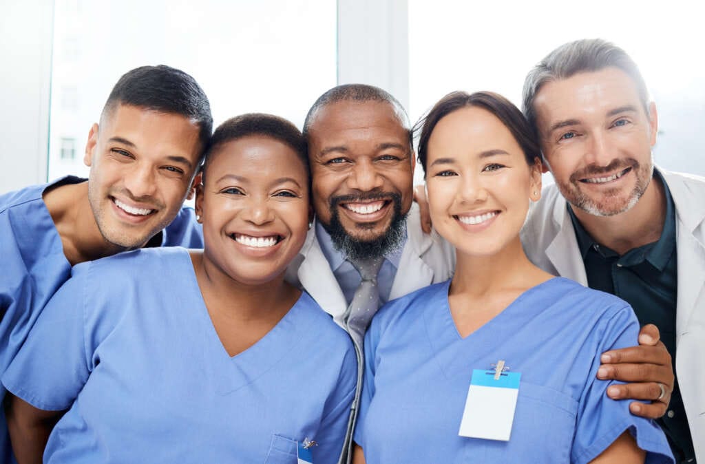 Shorter pay cycles needed to support healthcare professionals