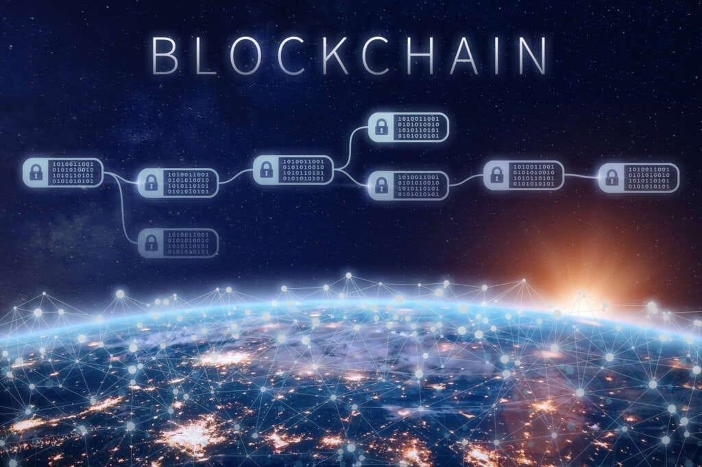 What is blockchain technology and how can it be applied to the voluntary carbon market? 