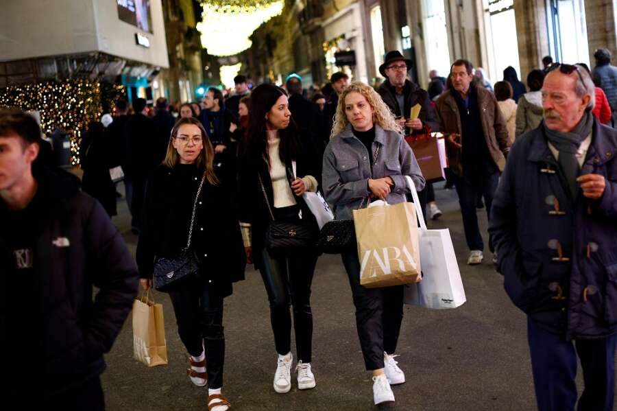 Italy inflation-adjusted retail sales fell in 2022