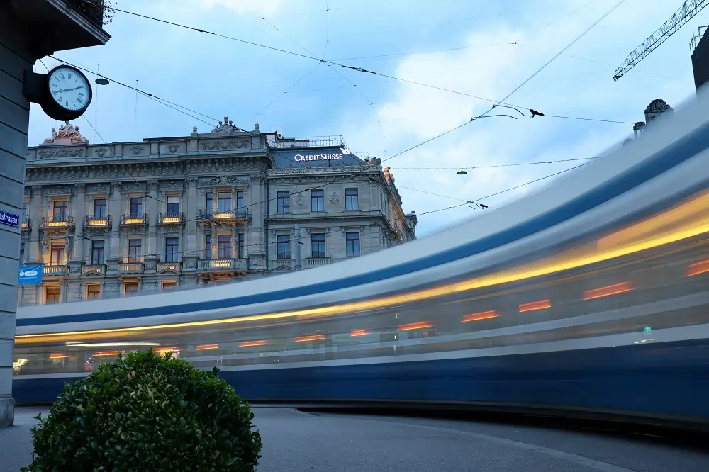 Swiss banks fret over sanctions risk to wealth business