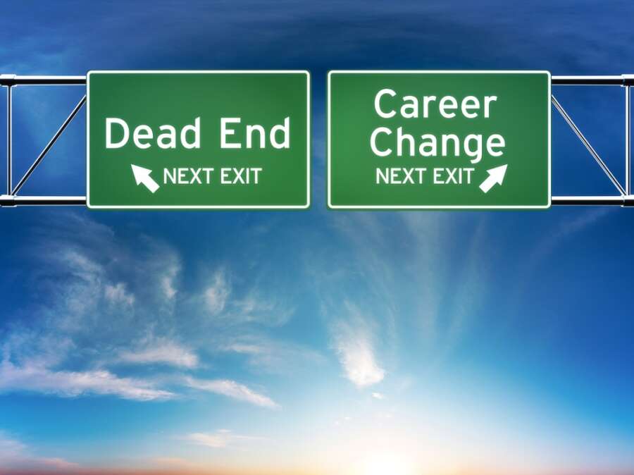 HALF OF YOUNG BRITS CLAIM THEY ARE STUCK IN DEAD-END JOBS AND DREAM OF BEING THEIR OWN BOSS ACCORDING TO A NEW STUDY