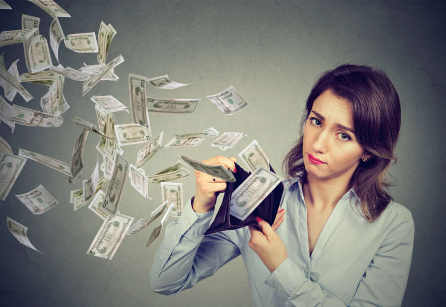 Salaries fall despite cost-of-living crisis