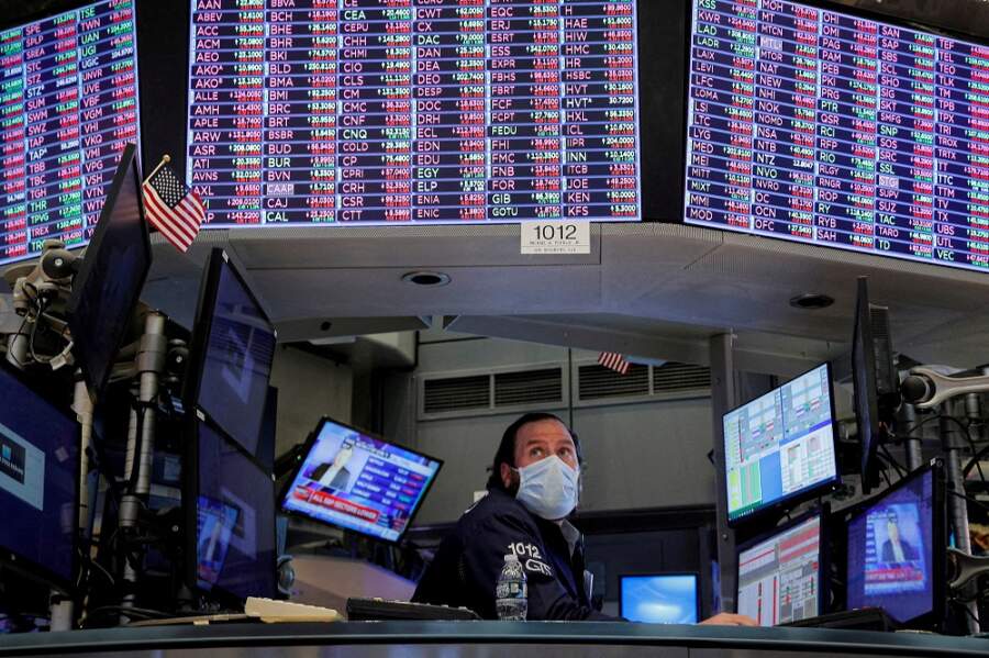 Investors seek bargains as Ukraine keeps markets on edge