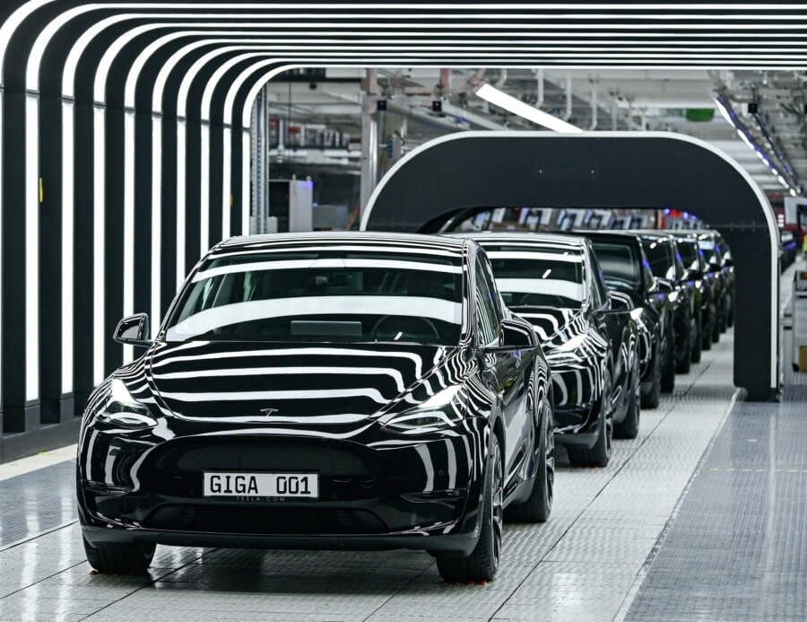 Tesla&#8217;s logistical challenges overshadow record deliveries