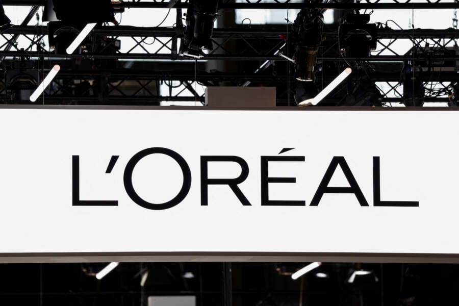 L&#8217;Oréal denies report saying it suspended Twitter ad spending