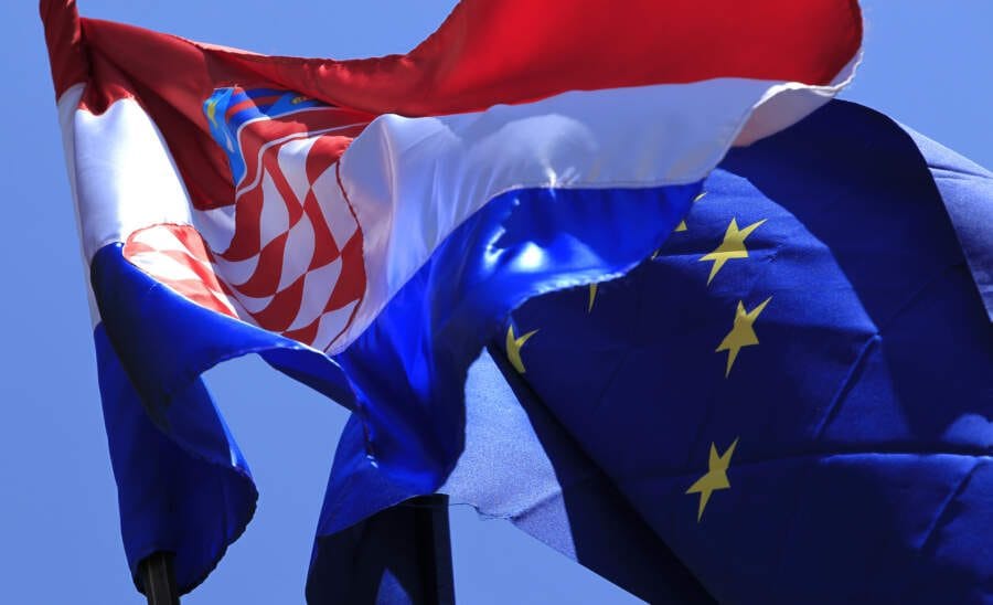 Croatia, heading to enter euro zone, adopts first budget in euros