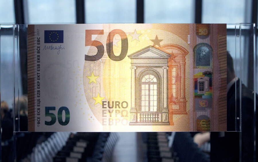 Dollar firms after U.S. labor data suggests more rate hikes
